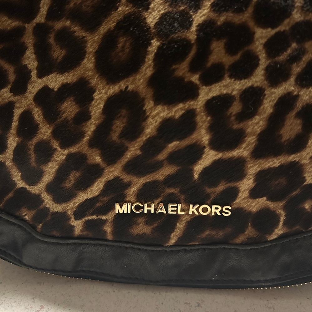 MichaelKors Leopard Print Crossbody Bag - Picture 2 of 9